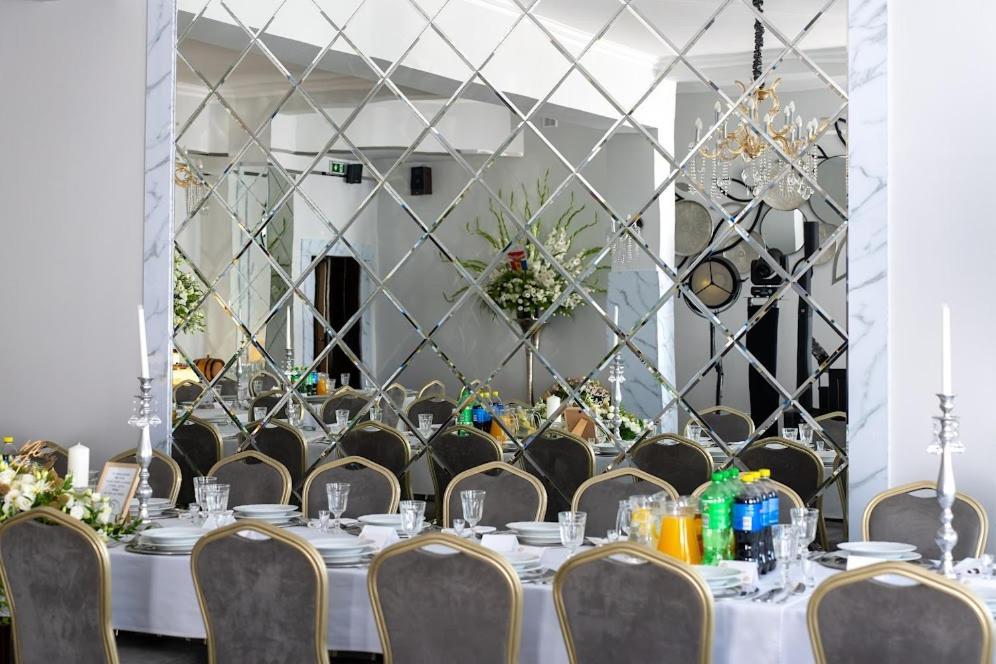 Hotel Lord Debica المظهر الخارجي الصورة