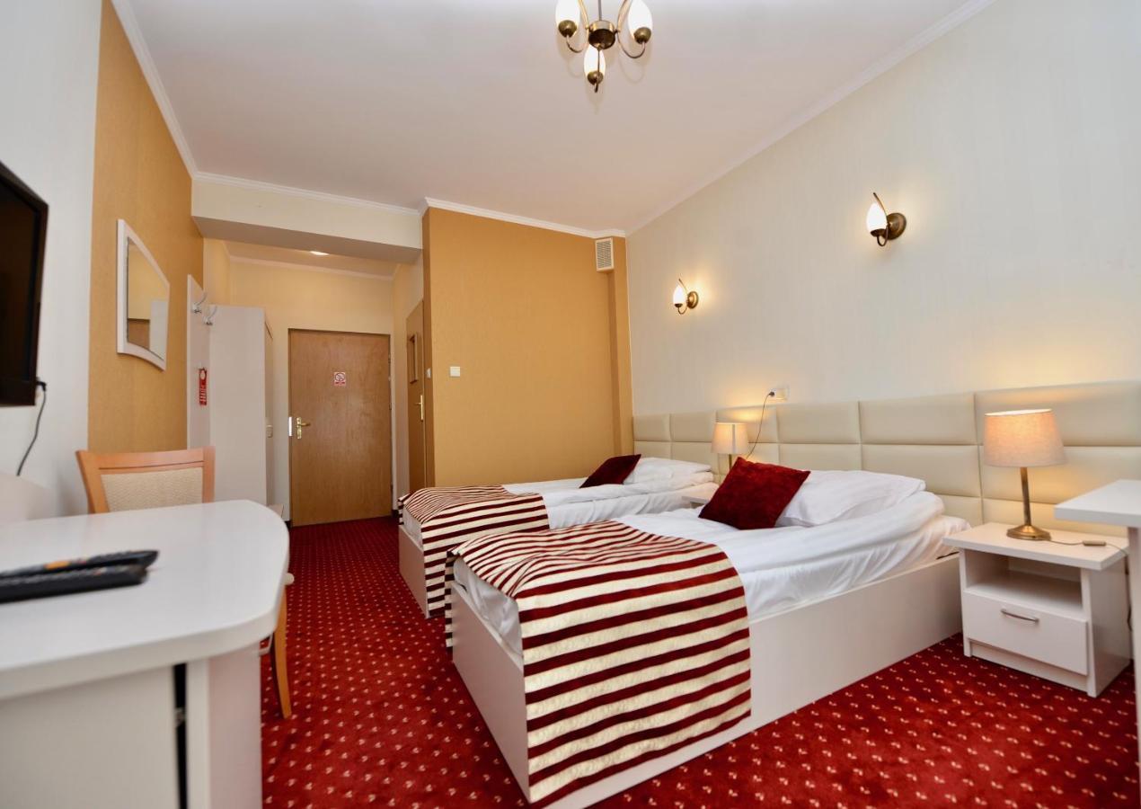 Hotel Lord Debica المظهر الخارجي الصورة